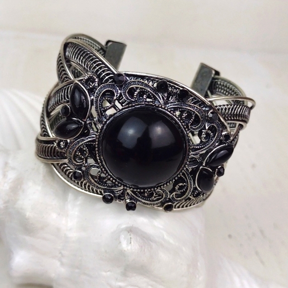 ♥️BundleOnly❤️ Black Faux Stone Braided Silver Tone Edgy Ornate Cuff Bracelet - Picture 3 of 10
